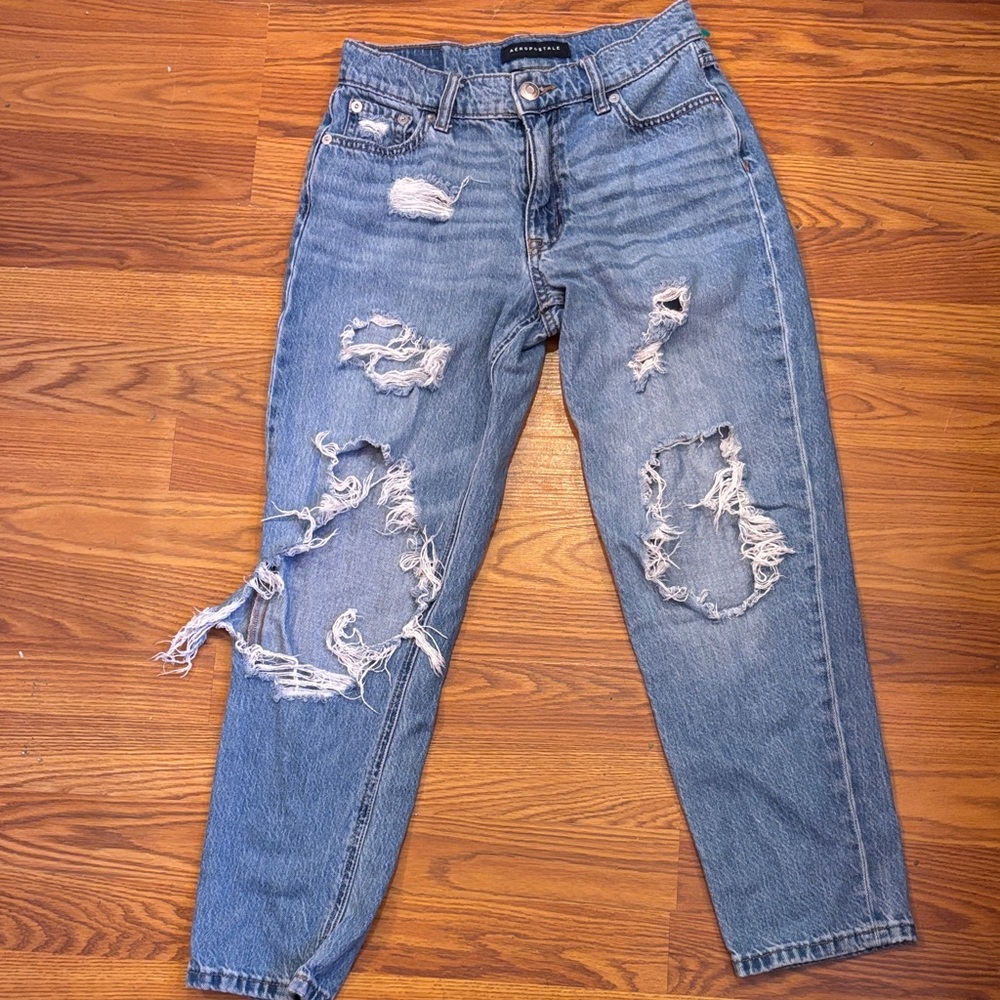 Aeropostale Ripped Mom Jeans